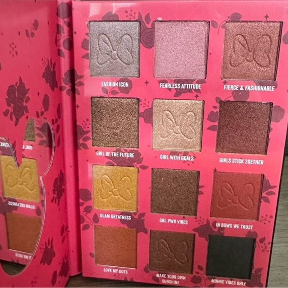 Disney Minnie Mouse x Taste Beauty Shimmery Eyeshadow Palette.  New in box. - Picture 5 of 7